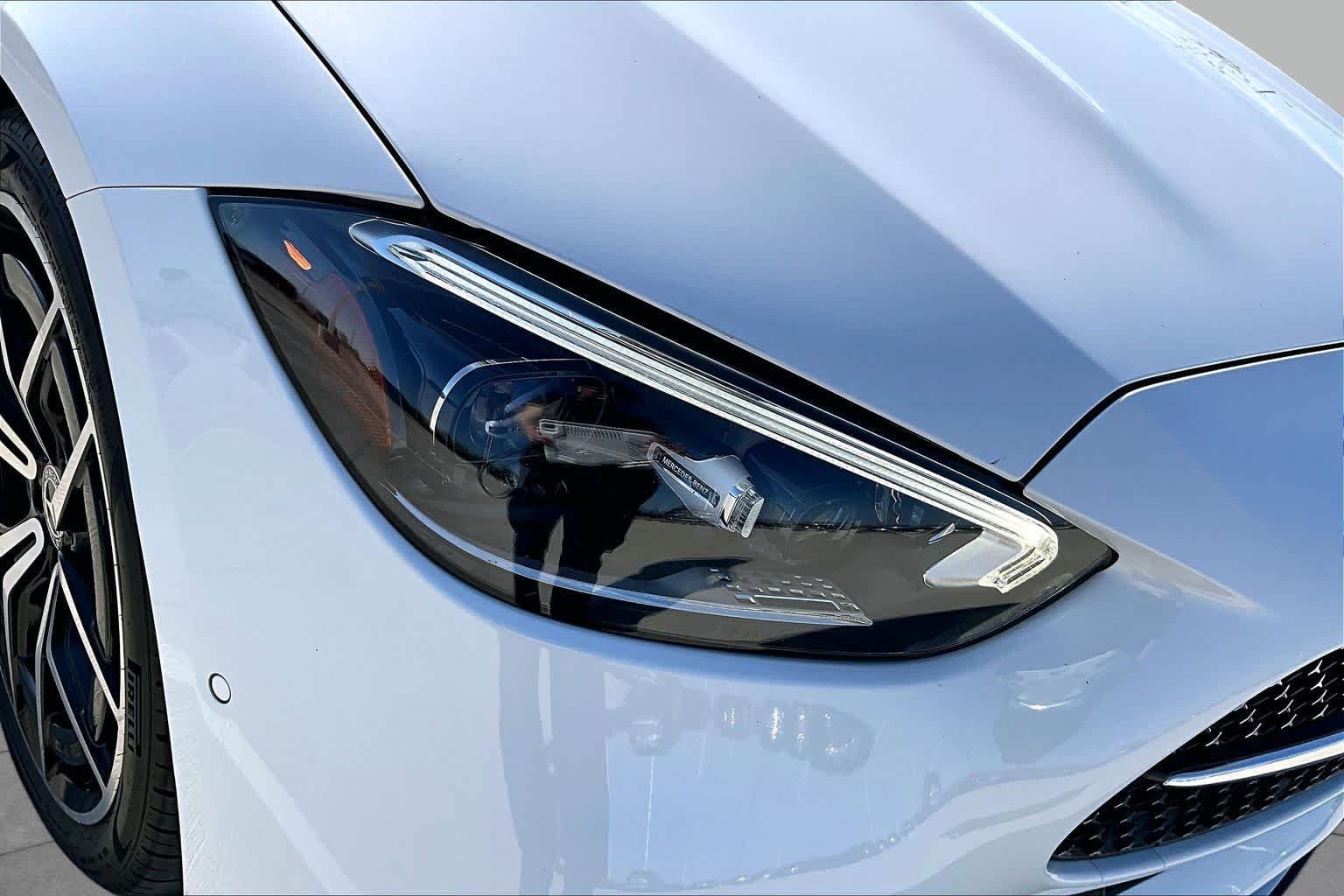 Used 2023 MANUFAKTUR Moonlight White Metallic Mercedes-Benz C 300 image 23