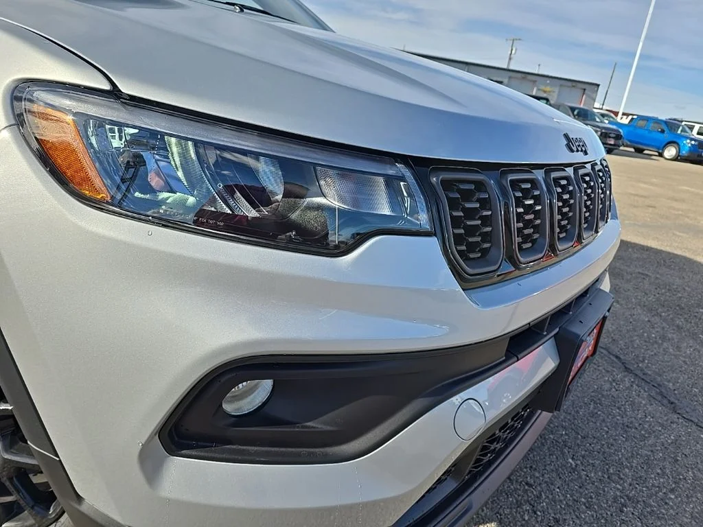 New 2026 Silver Jeep Latitude image 3