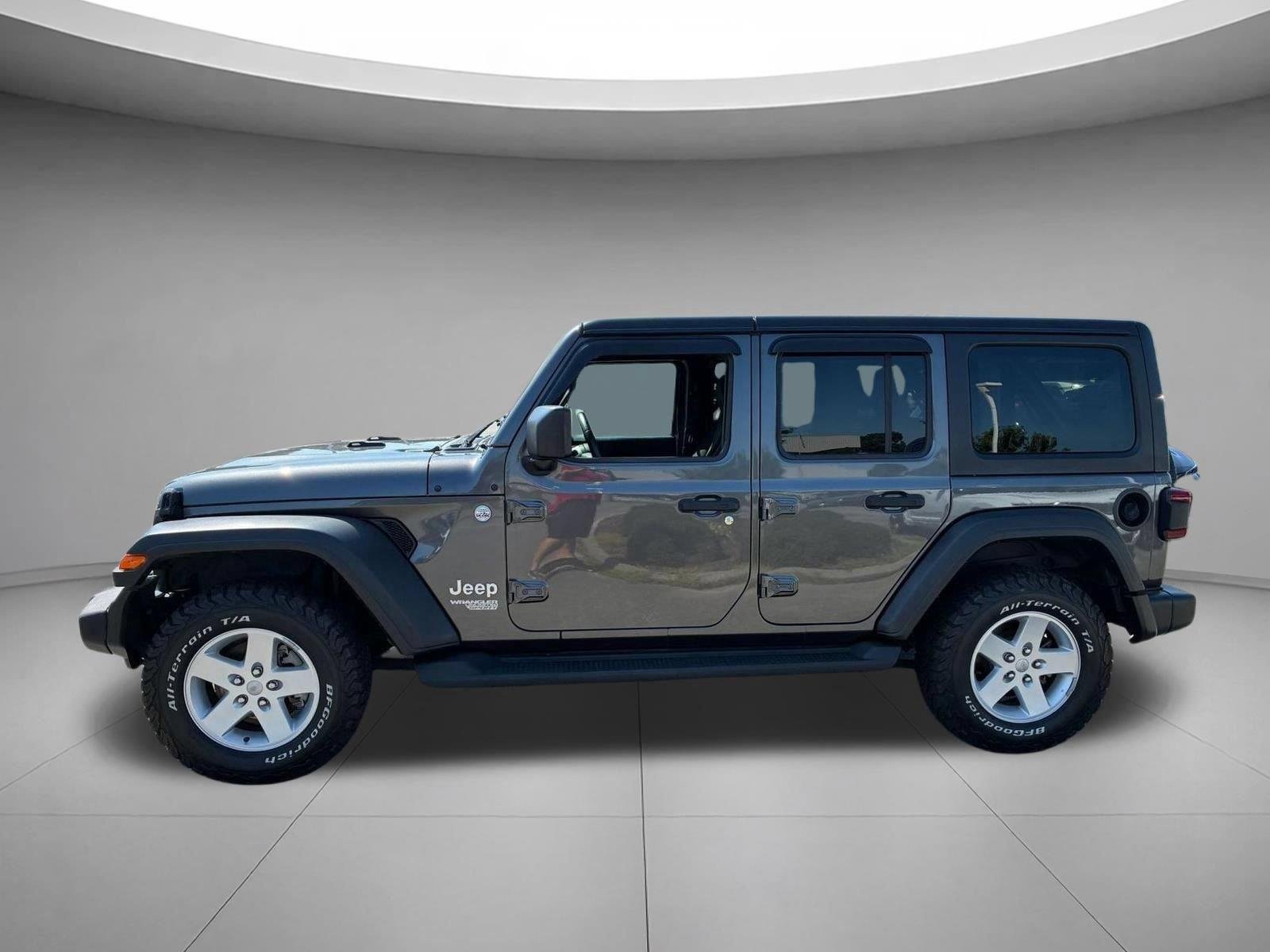 Used 2021 Granite Crystal Metallic Clearcoat Jeep Unlimited Sport S image 4