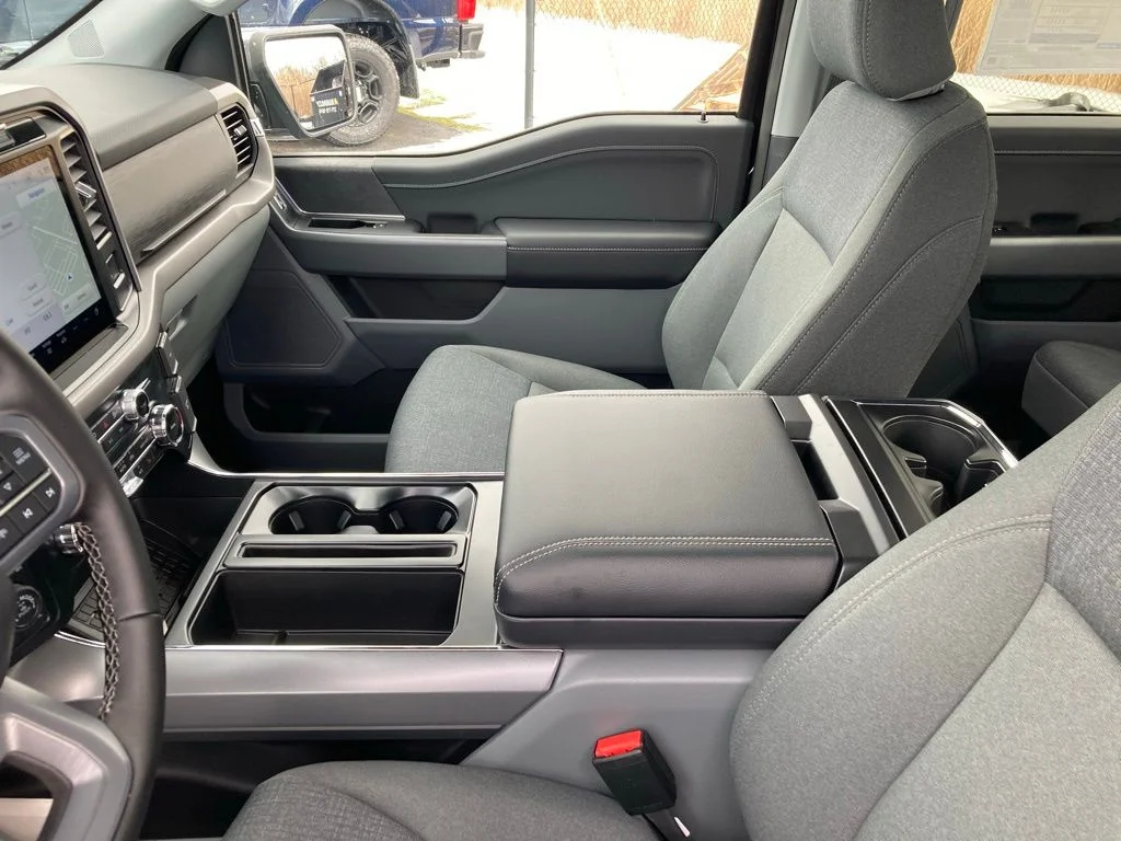 Used 2025 Black Ford XLT image 49