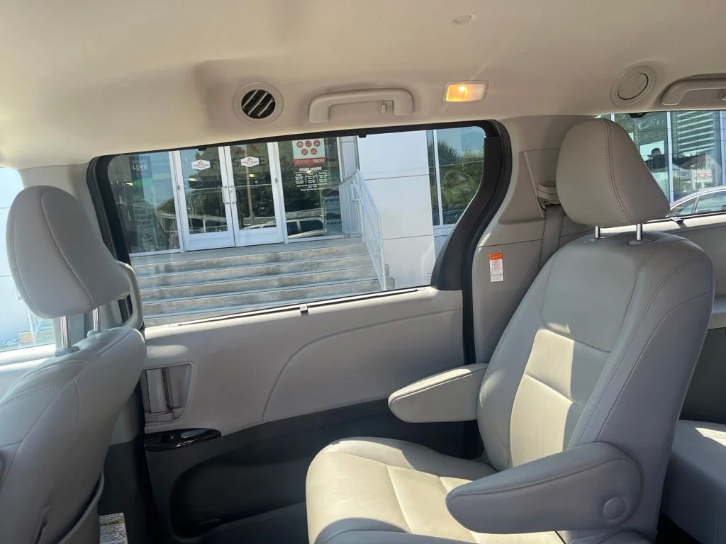 Used 2020 Gray Toyota XLE image 11