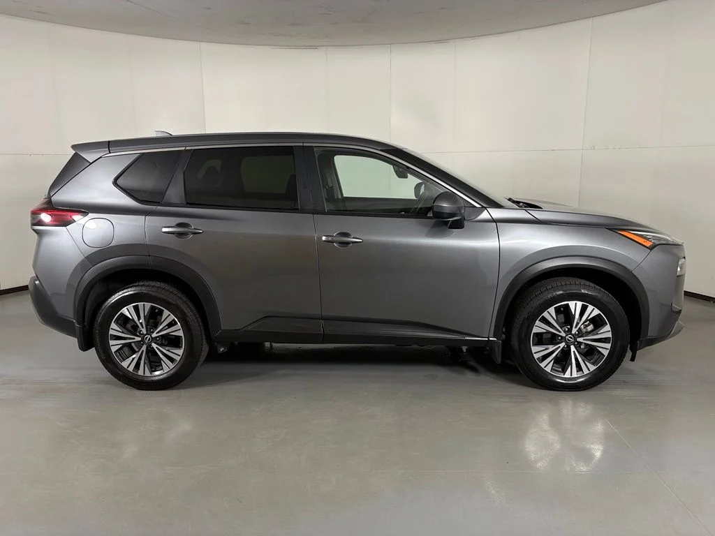 Used 2023 Gray Nissan SV image 10