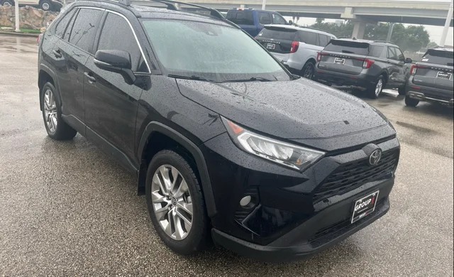 2021 Toyota RAV4 XLE Premium