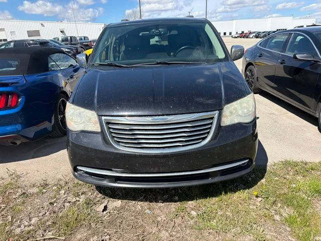 Used 2014 Chrysler Town & Country Touring with VIN 2C4RC1CG0ER243348 for sale in Standish, MI