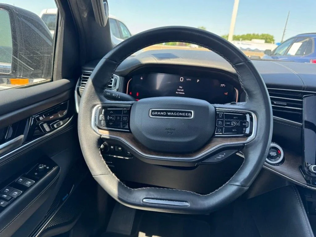Used 2024 Black Jeep Base image 14