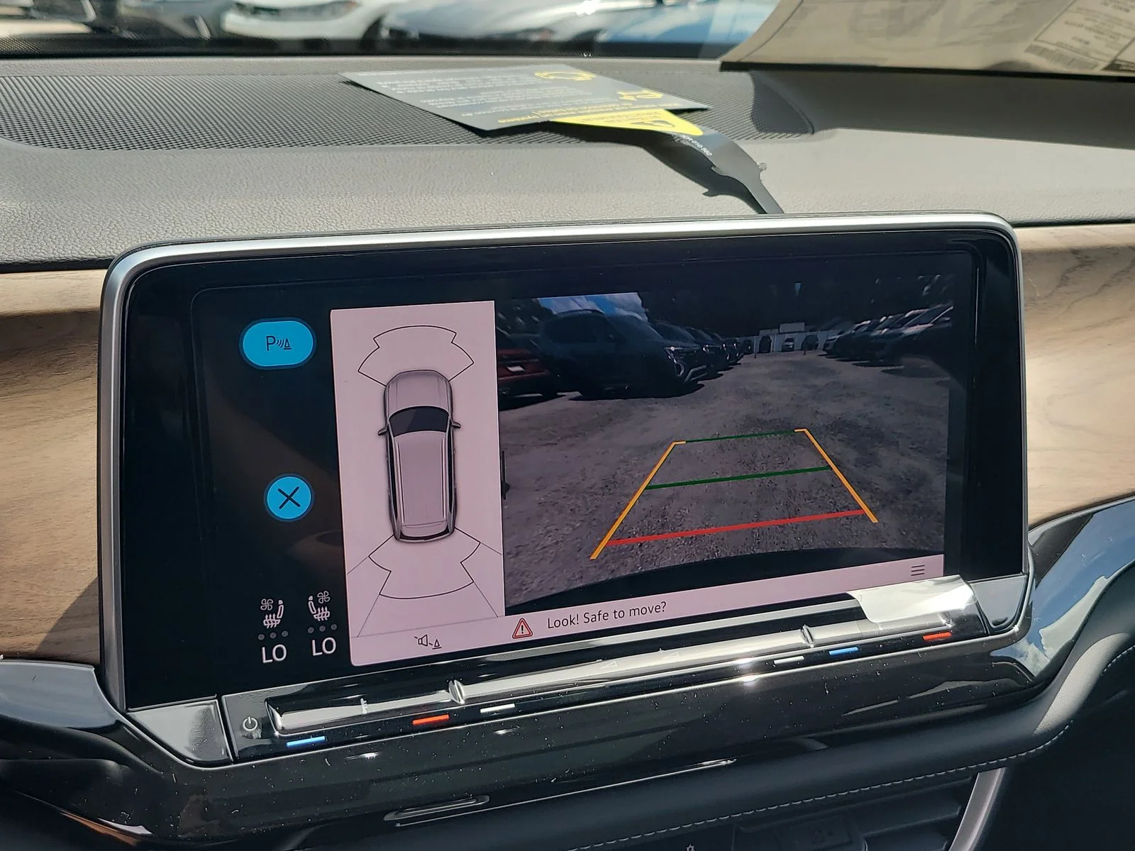 2026 Volkswagen Atlas SE w/Tech - Photo 24