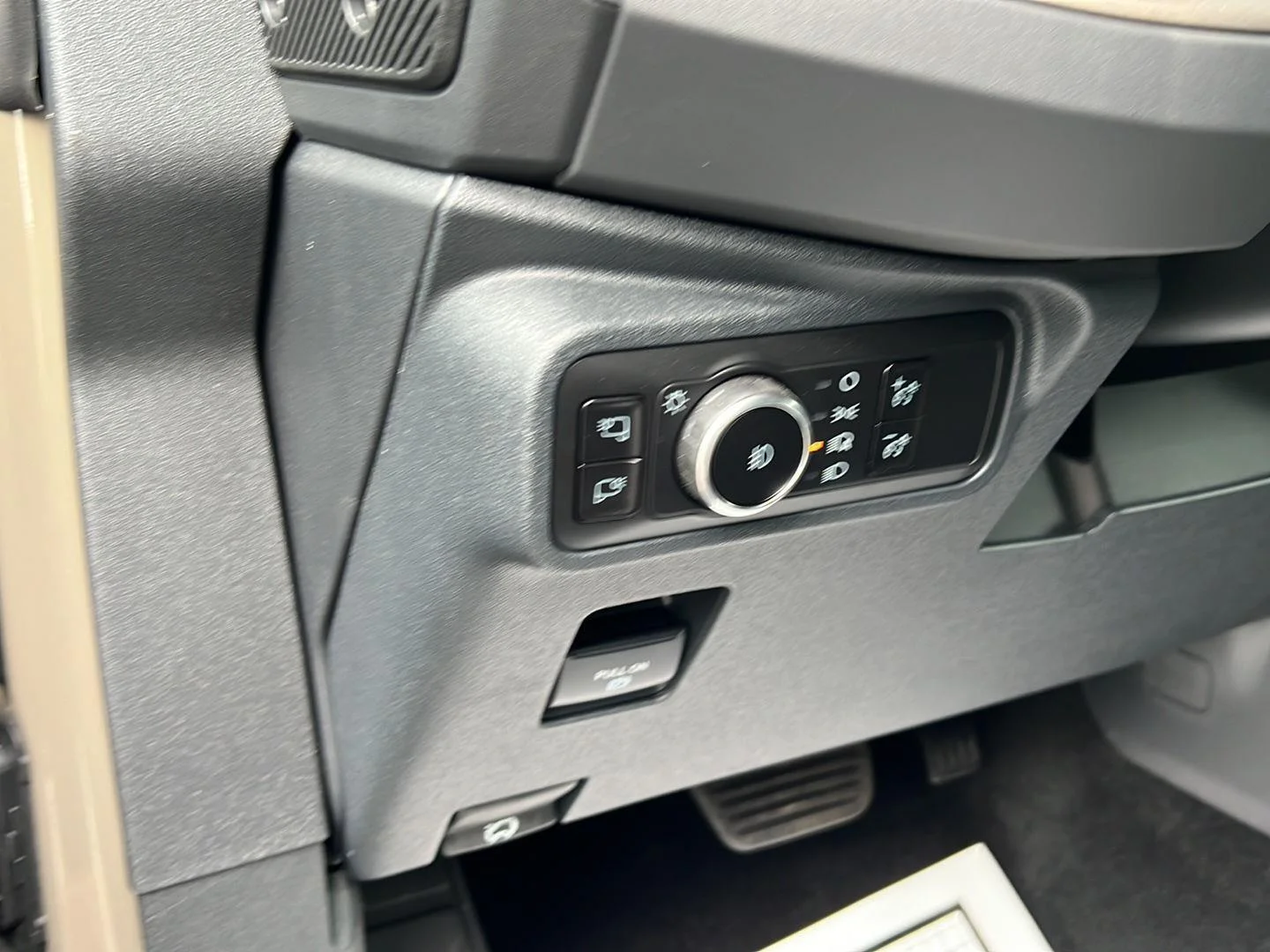 Used 2025 Marsh Gray Ford Outer Banks image 7