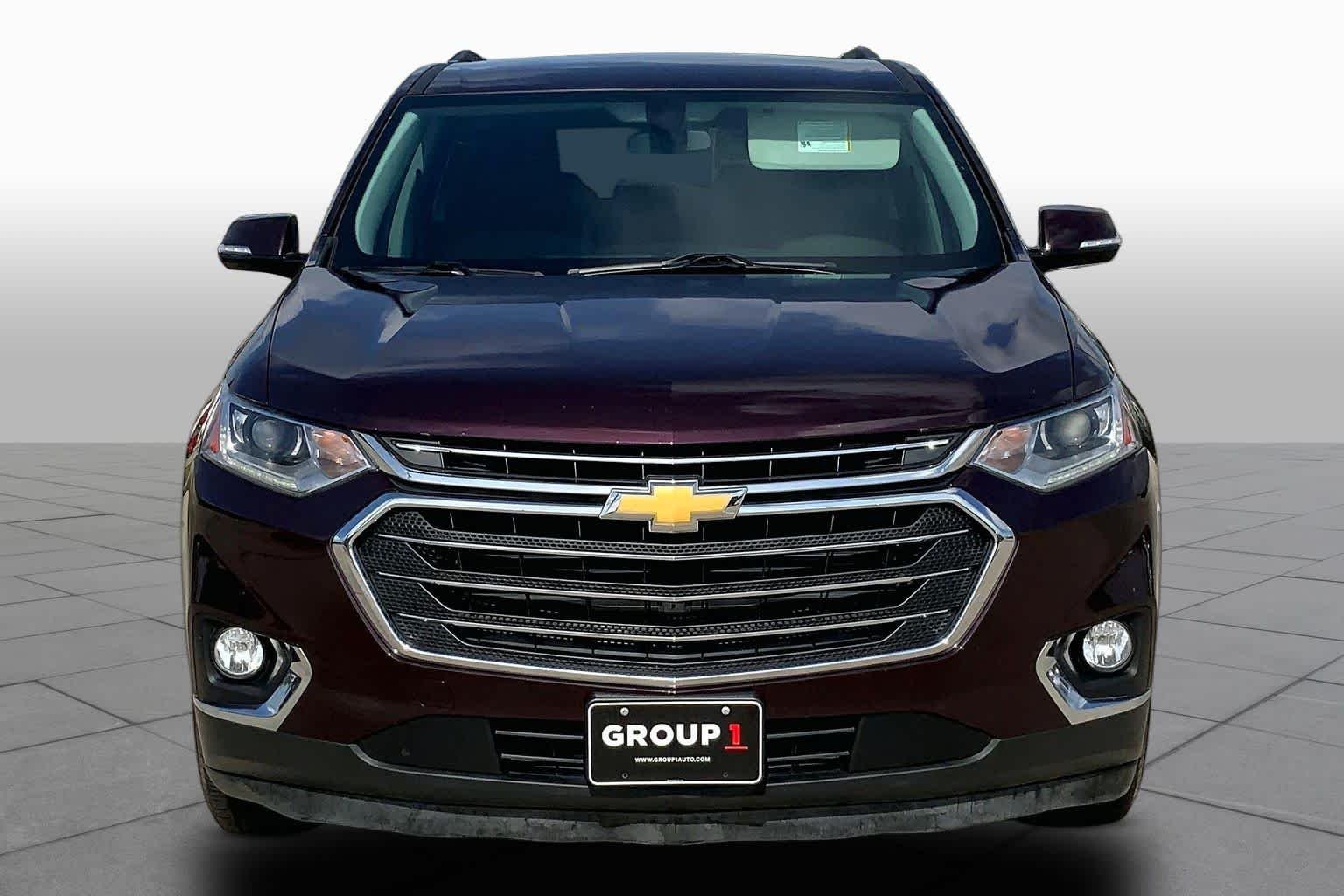 Used 2018 Black Currant Metallic Chevrolet LT Cloth image 4