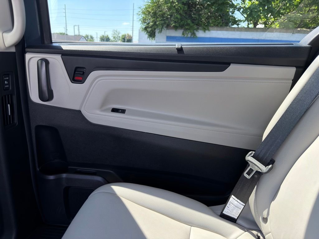 2025 Honda Odyssey EX-L - Photo 25