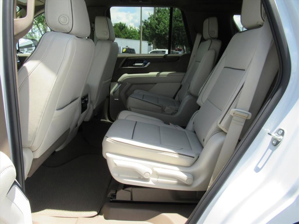 Used 2026 Glacier White Tricoat GMC Denali image 35