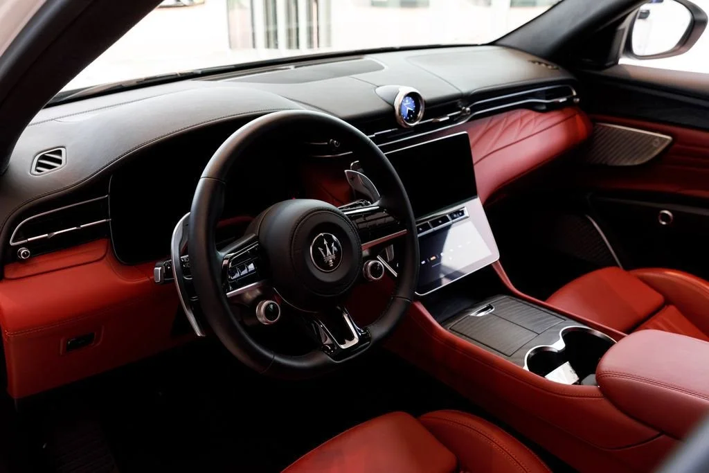 Used 2023 Bianco Maserati Modena image 29