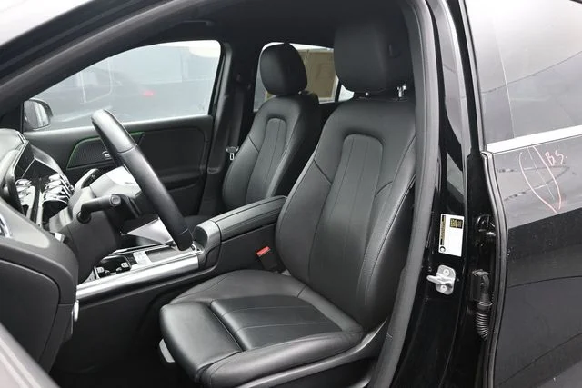 Used 2025 Black Mercedes-Benz GLA 250 image 6