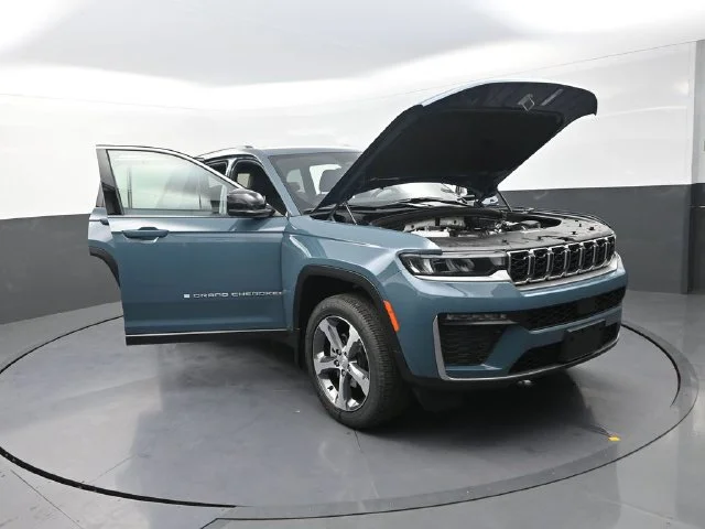 New 2026 Steel Blue Exterior Paint Jeep Limited image 28
