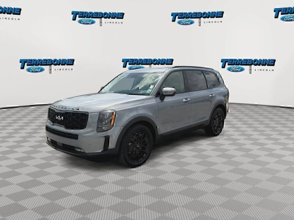 Used 2022 Everlasting Silver Kia SX image 4