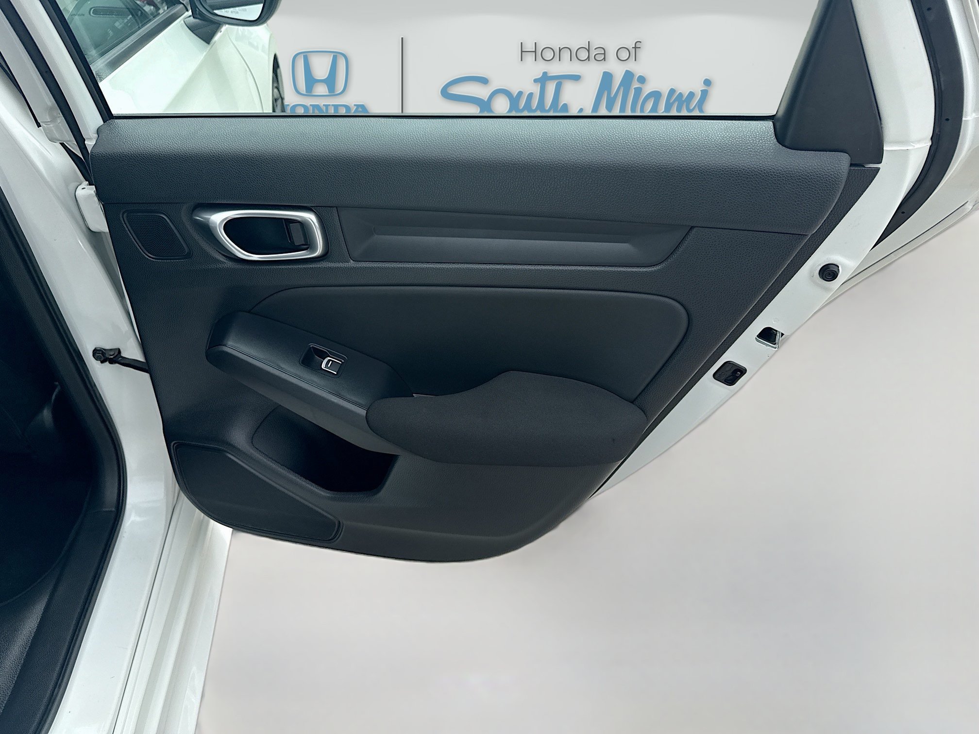 Used 2024 Platinum White Pearl Honda Sport image 28