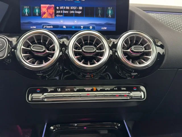 New 2026  Mercedes-Benz GLA 250 image 4