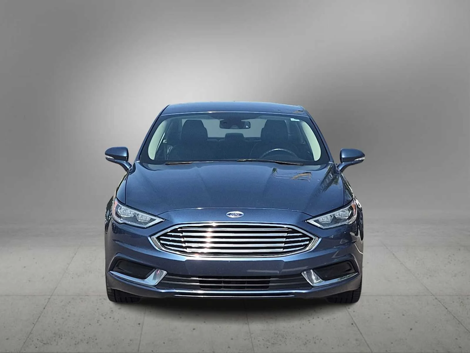 Used 2018 Blue Metallic Ford SE image 3