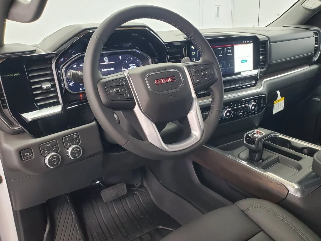2026 GMC Sierra 1500 SLT - Photo 7