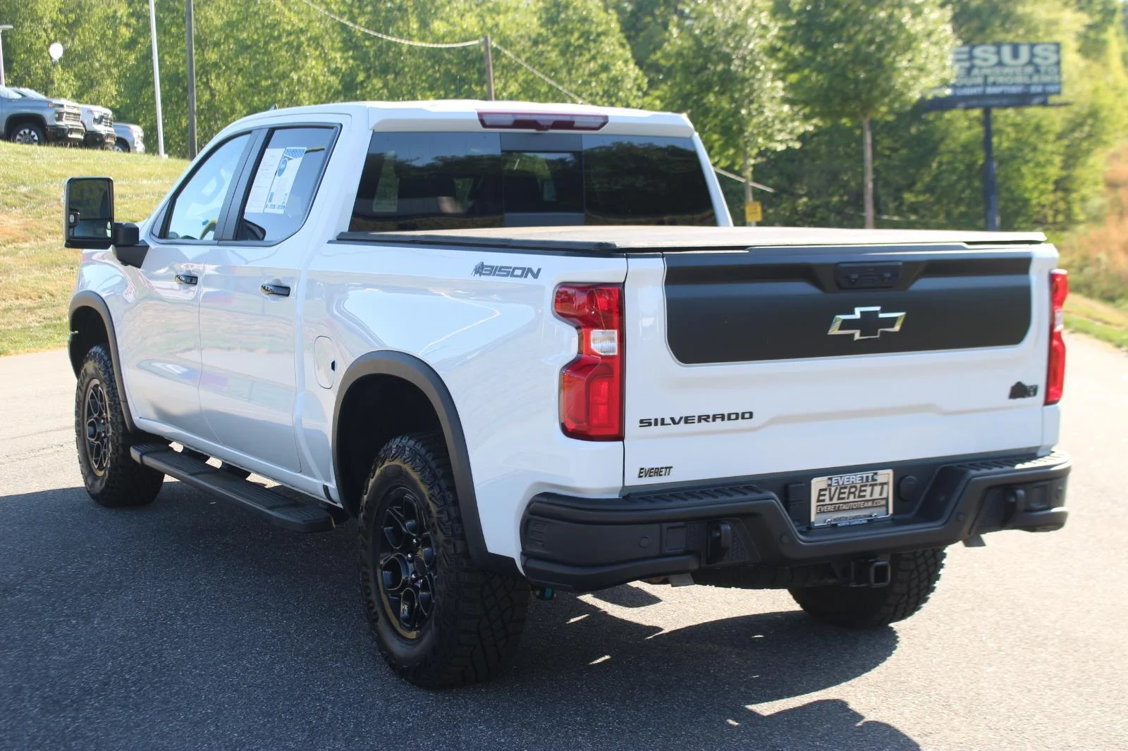 Used 2024 Summit White Chevrolet ZR2 image 5