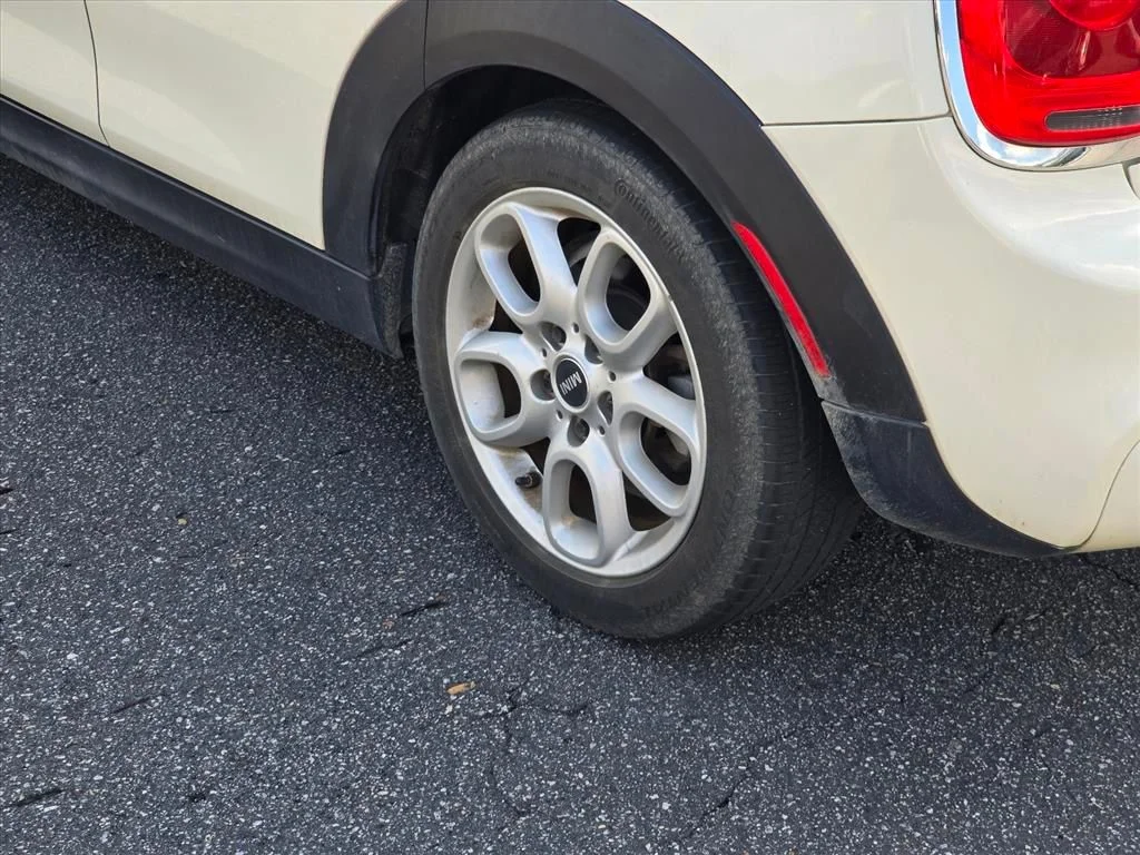 Used 2016 White MINI Base image 19