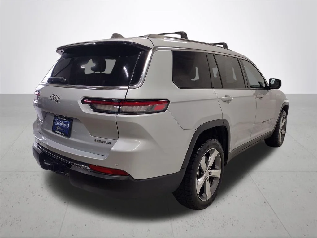 Used 2021 Silver Jeep Limited image 13