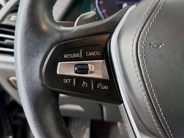 Used 2023 Dark Graphite Metallic BMW sDrive40i image 10