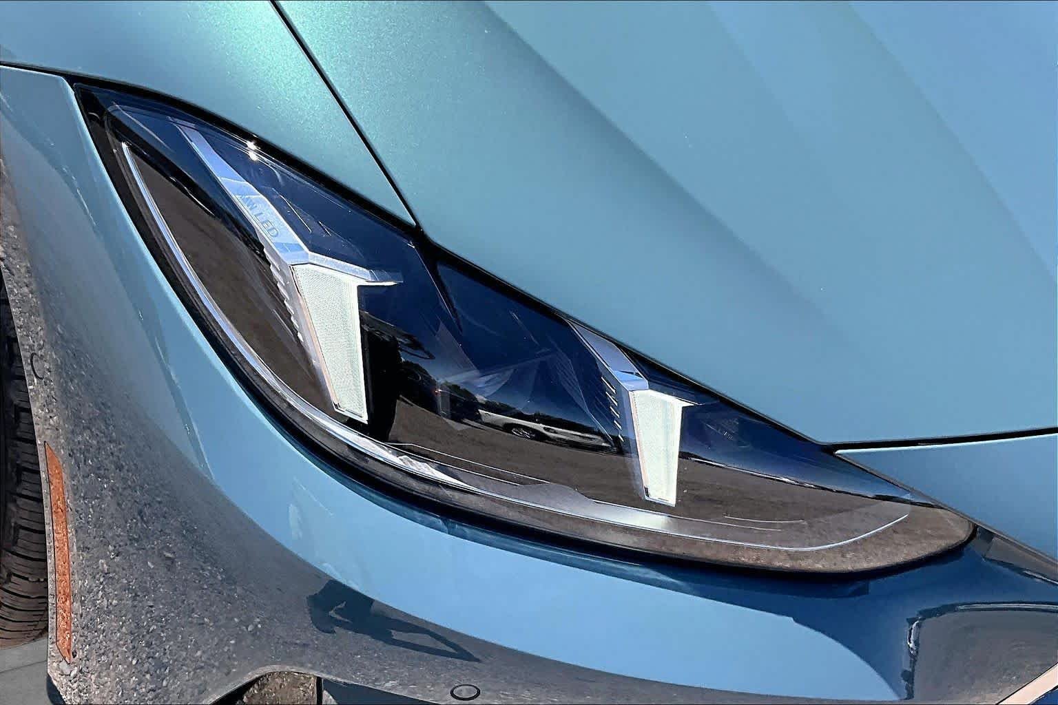 Used 2025 Cape York Green Metallic BMW 430i xDrive image 24