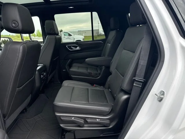 Used 2021 White Chevrolet Z71 image 29