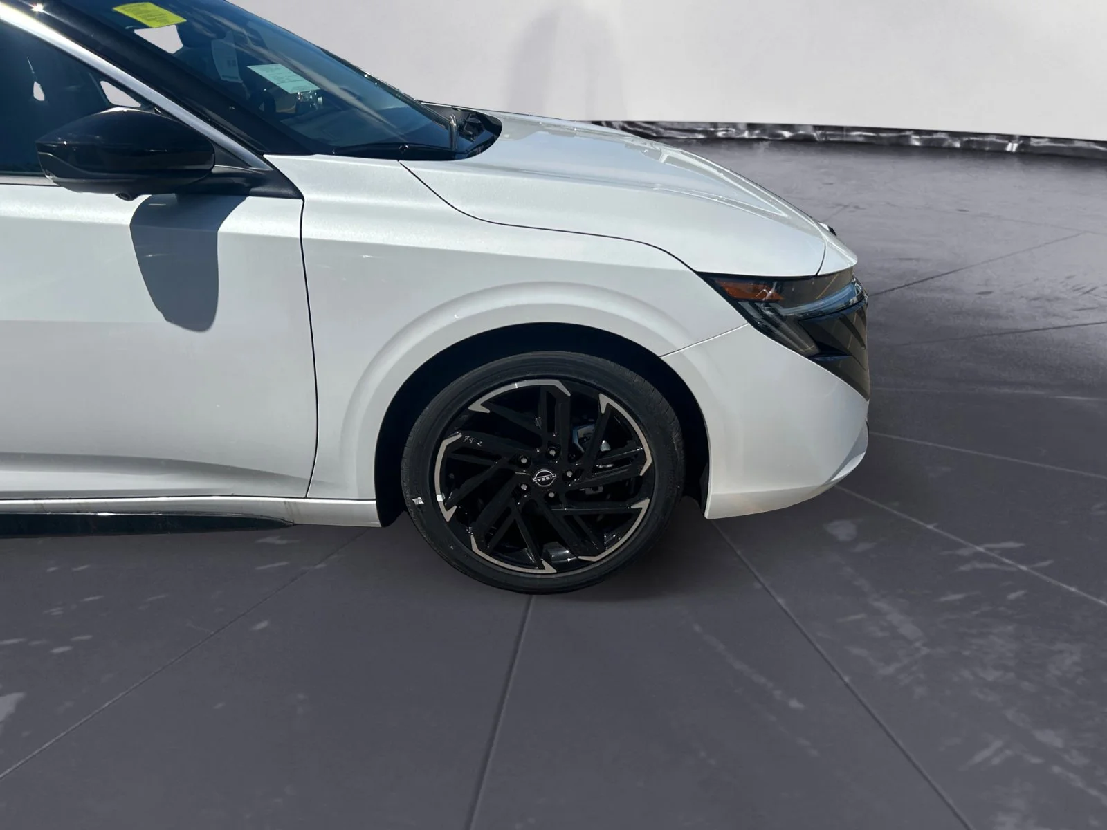 New 2026 Aspen White Tricoat/Super Black Nissan SR image 43