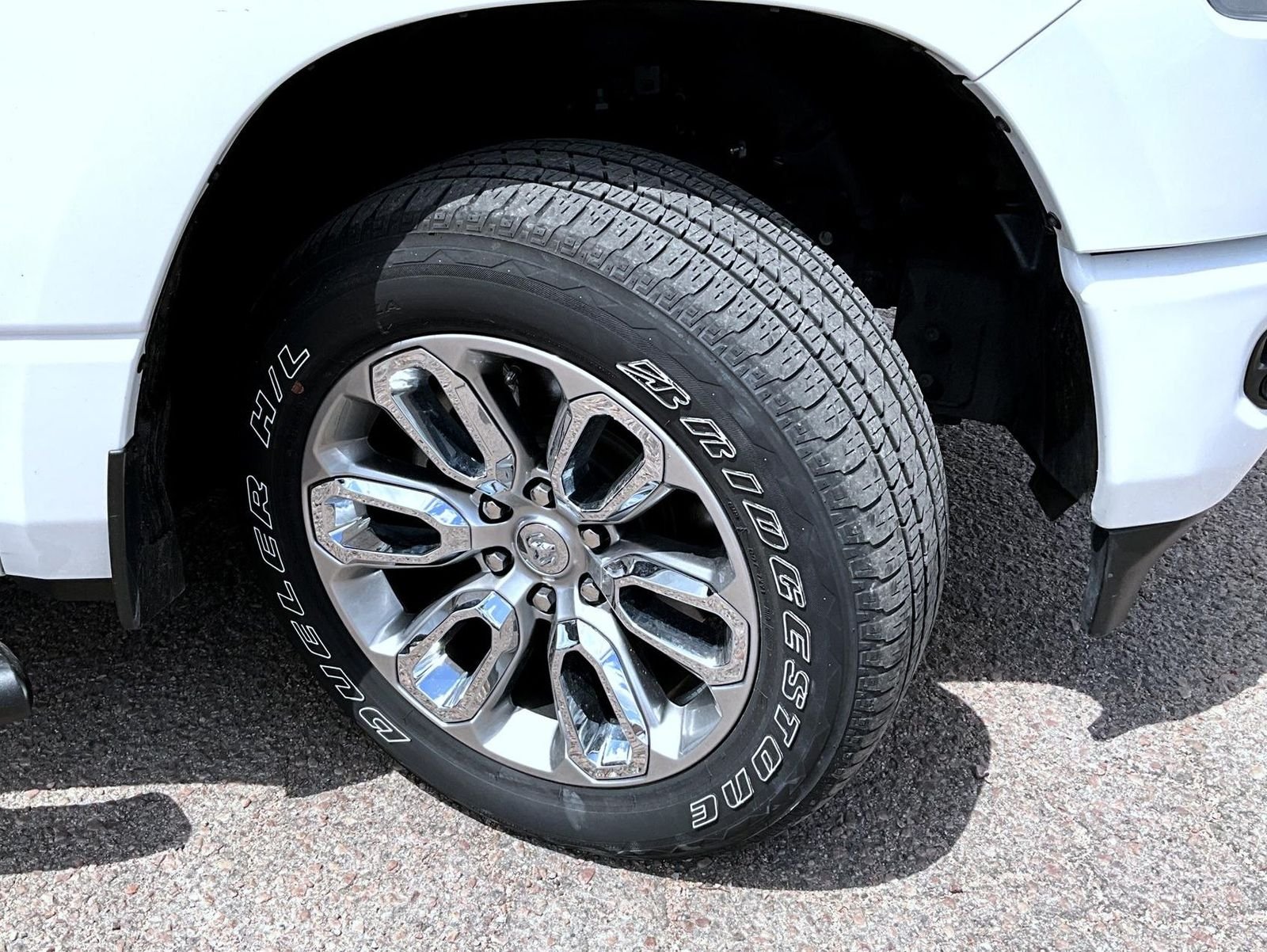 Used 2023 White Ram Laramie image 23