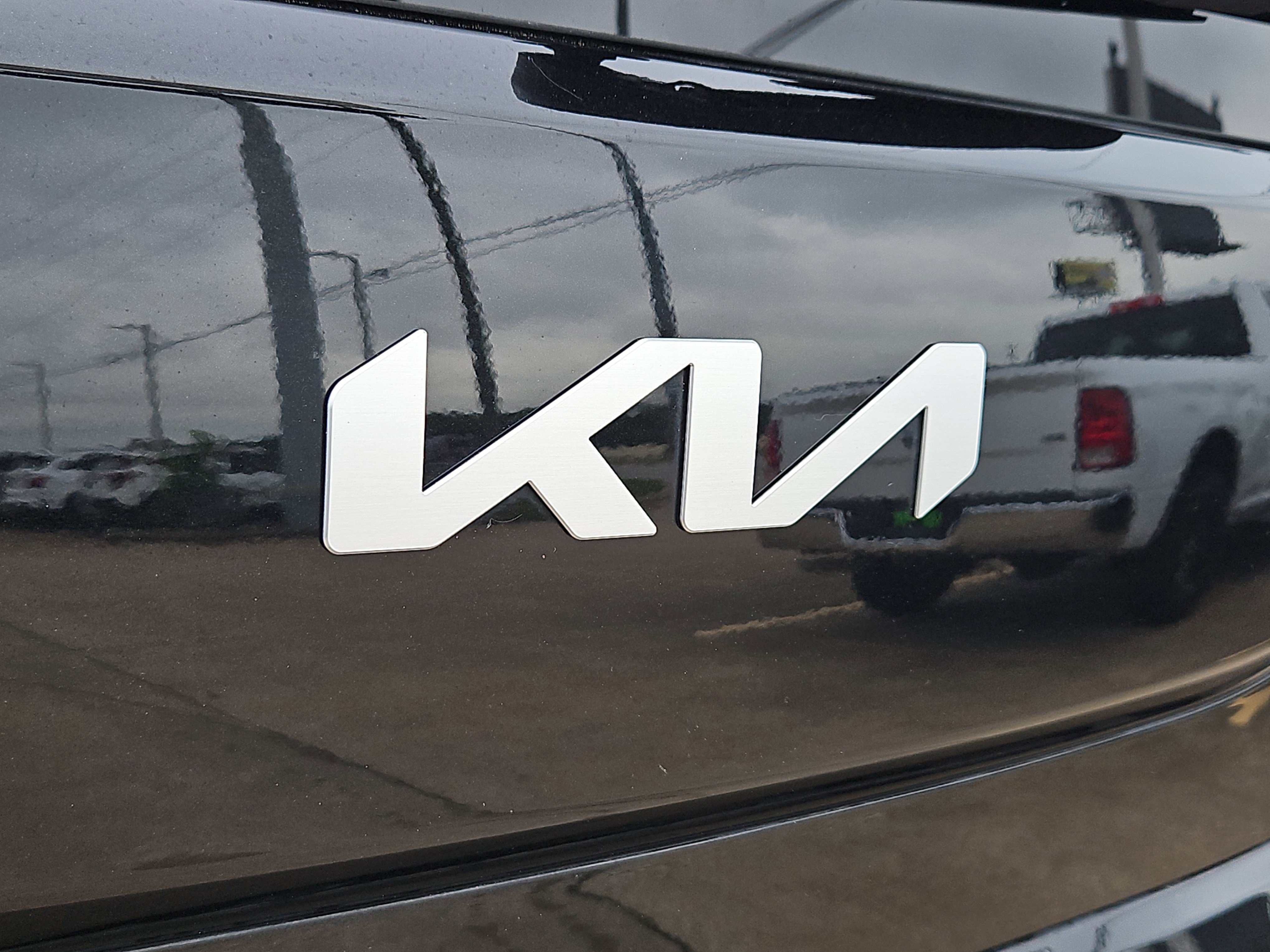 Certified Used 2025 Fusion Black Kia LX image 8