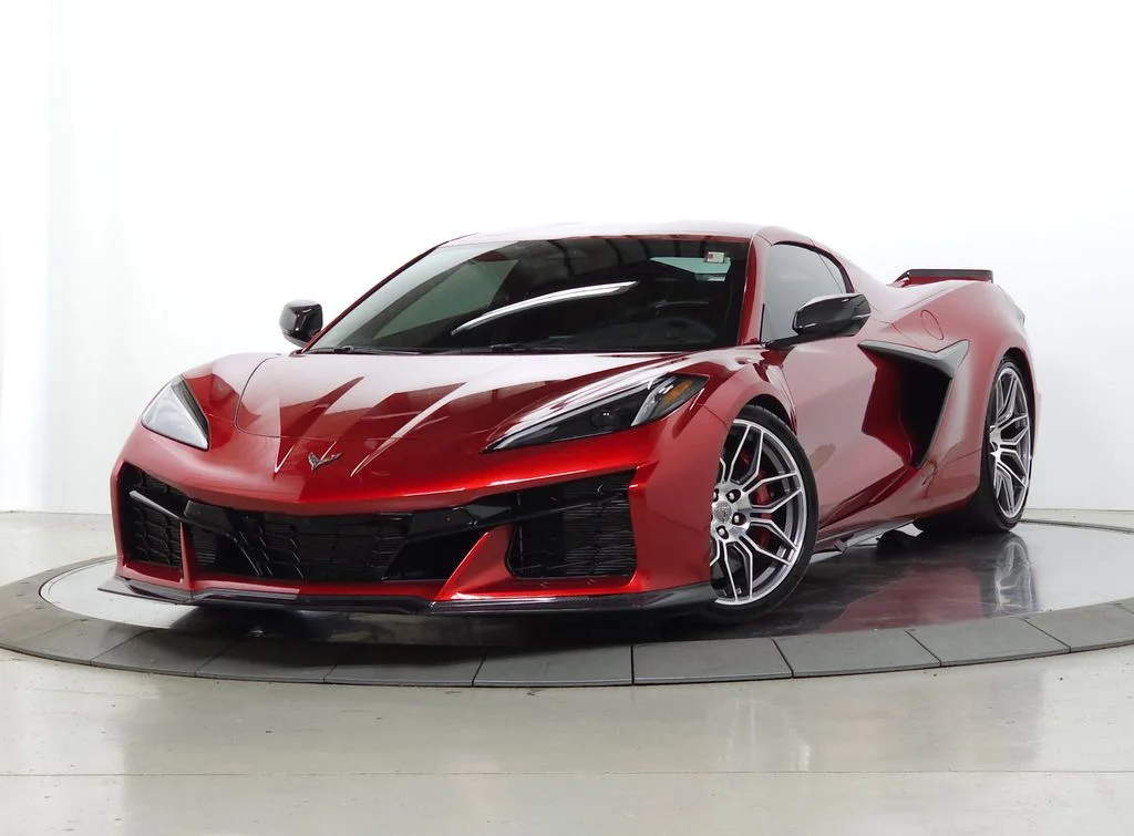 Used 2025 Red Chevrolet E-Ray image 1