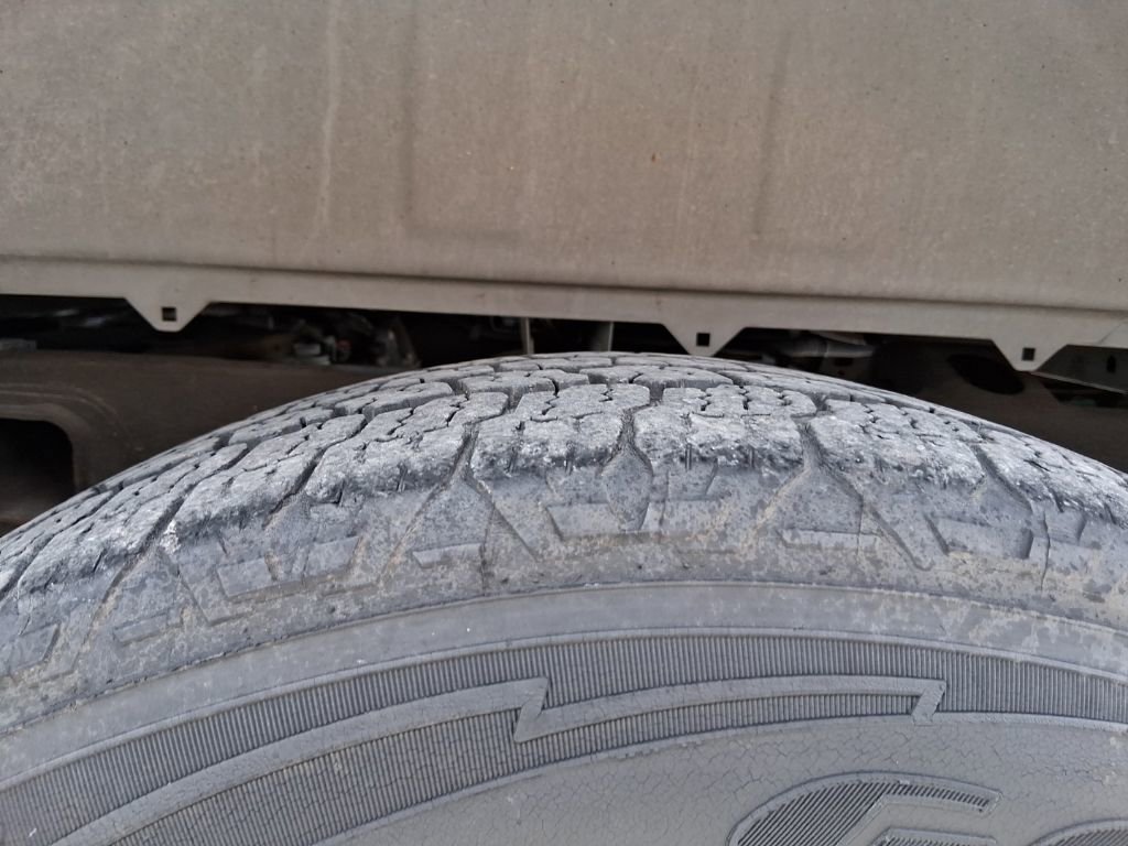 Used 2024 Thunderstorm Gray GMC Elevation image 21