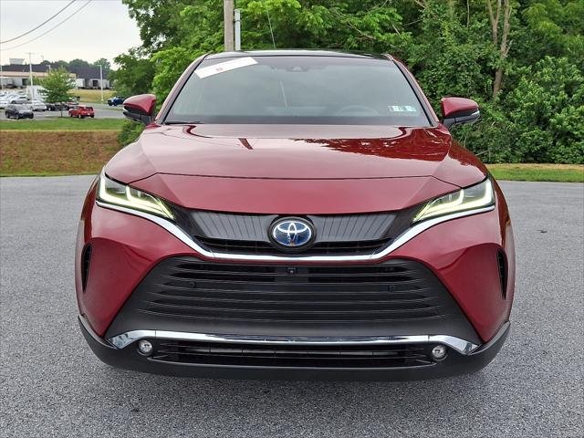 Certified Used 2023 RUBY FLARE PEARL Toyota  image 2