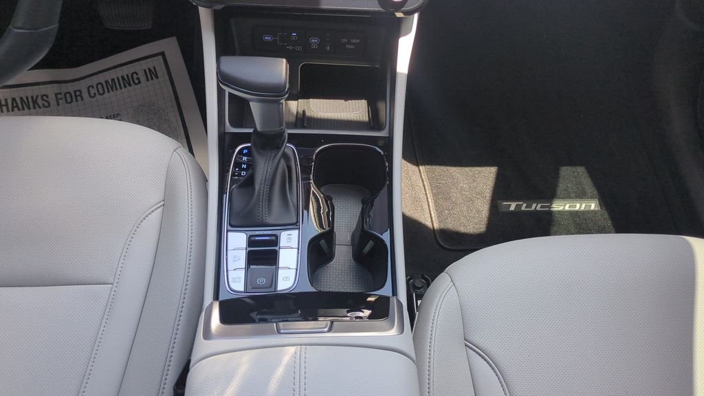 Used 2025 Green Hyundai SEL Convenience image 15