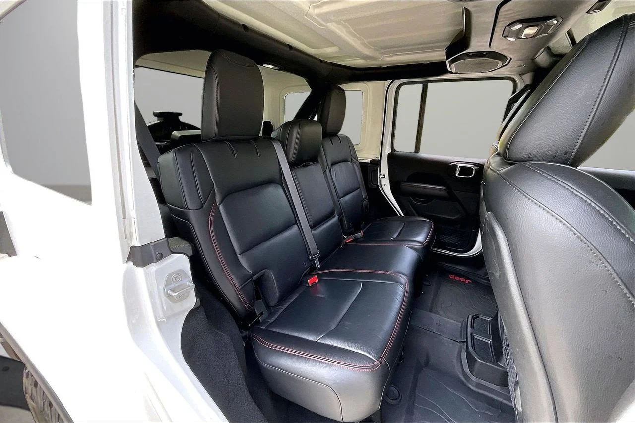 Used 2018 White Jeep Rubicon image 24