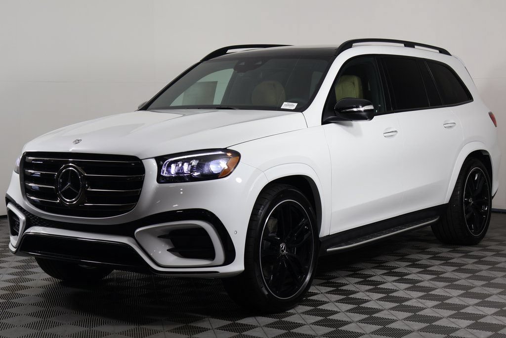 New 2026 MANUFAKTUR Moonlight White Metallic Mercedes-Benz GLS 450 image 12