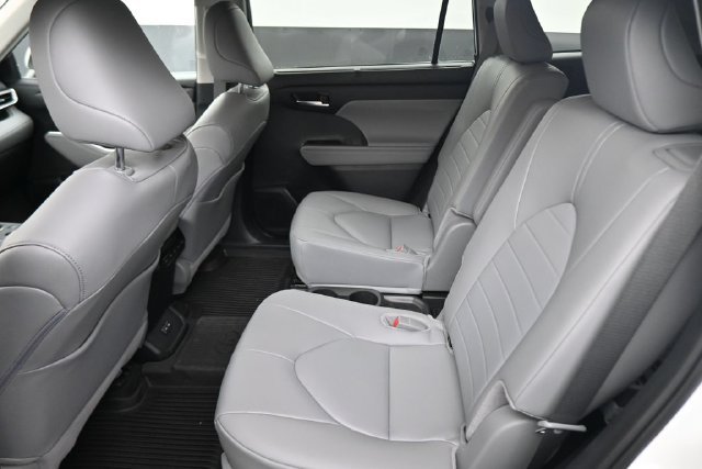 Used 2026 Beige Toyota XLE image 19