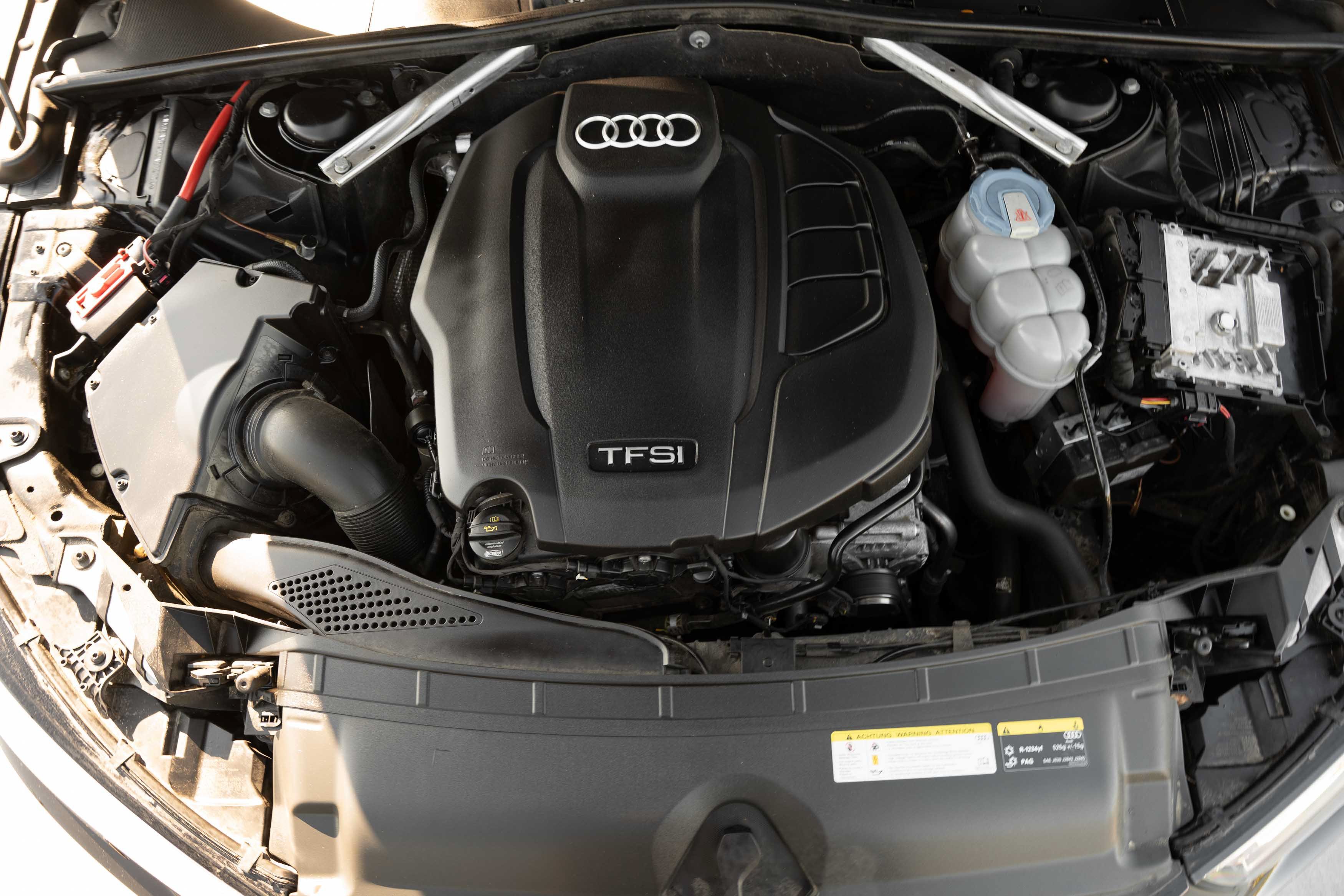 Used 2018 Mythos Black Metallic Audi Tech Premium Plus image 29