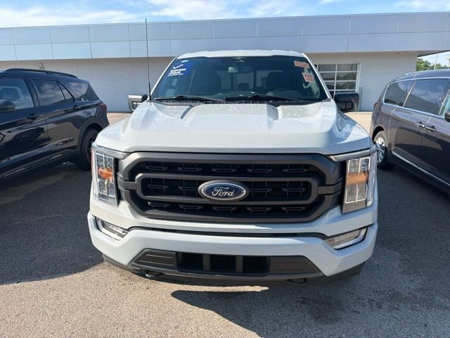 Certified Used 2023 Avalanche Ford XLT image 2