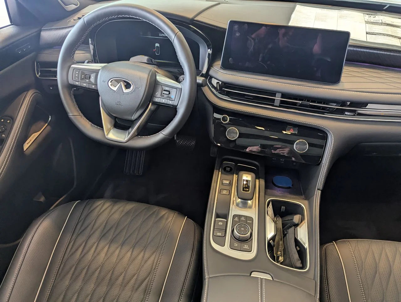 New 2027 2T RAD WHT INFINITI Autograph AWD image 20
