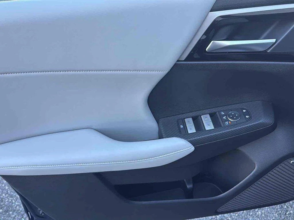 2026 Mitsubishi Outlander SE - Photo 16