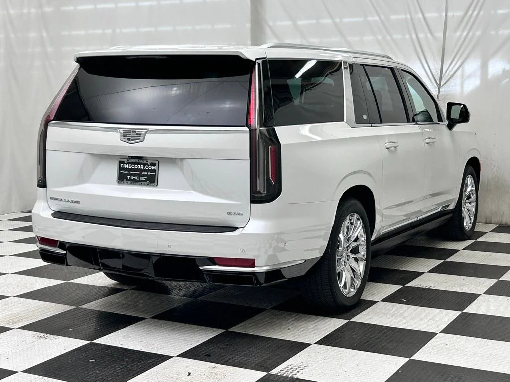 Used 2023 White Cadillac Premium Luxury Platinum image 7