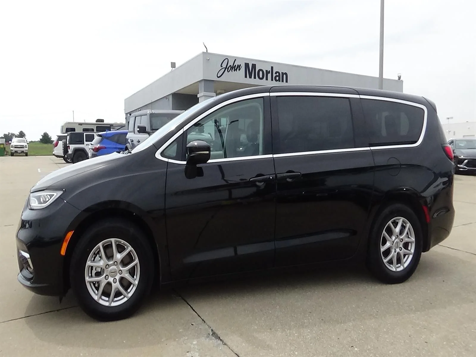 2024 Chrysler Pacifica