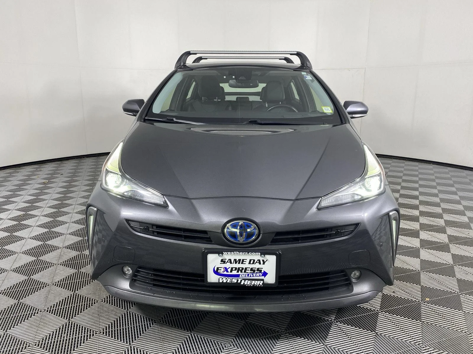 Used 2022 Magnetic Gray Metallic Toyota XLE AWD-e image 5