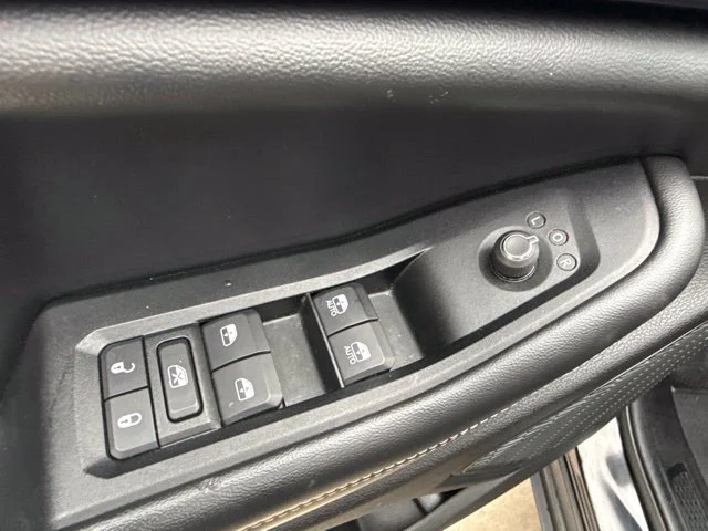 Used 2023 Black Jeep Altitude X image 23