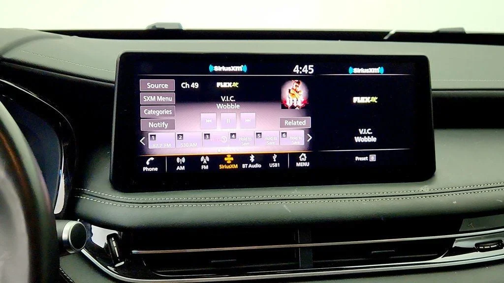 Used 2024 Majestic White INFINITI SENSORY AWD w/ Vision Package & Head-Up Display image 17