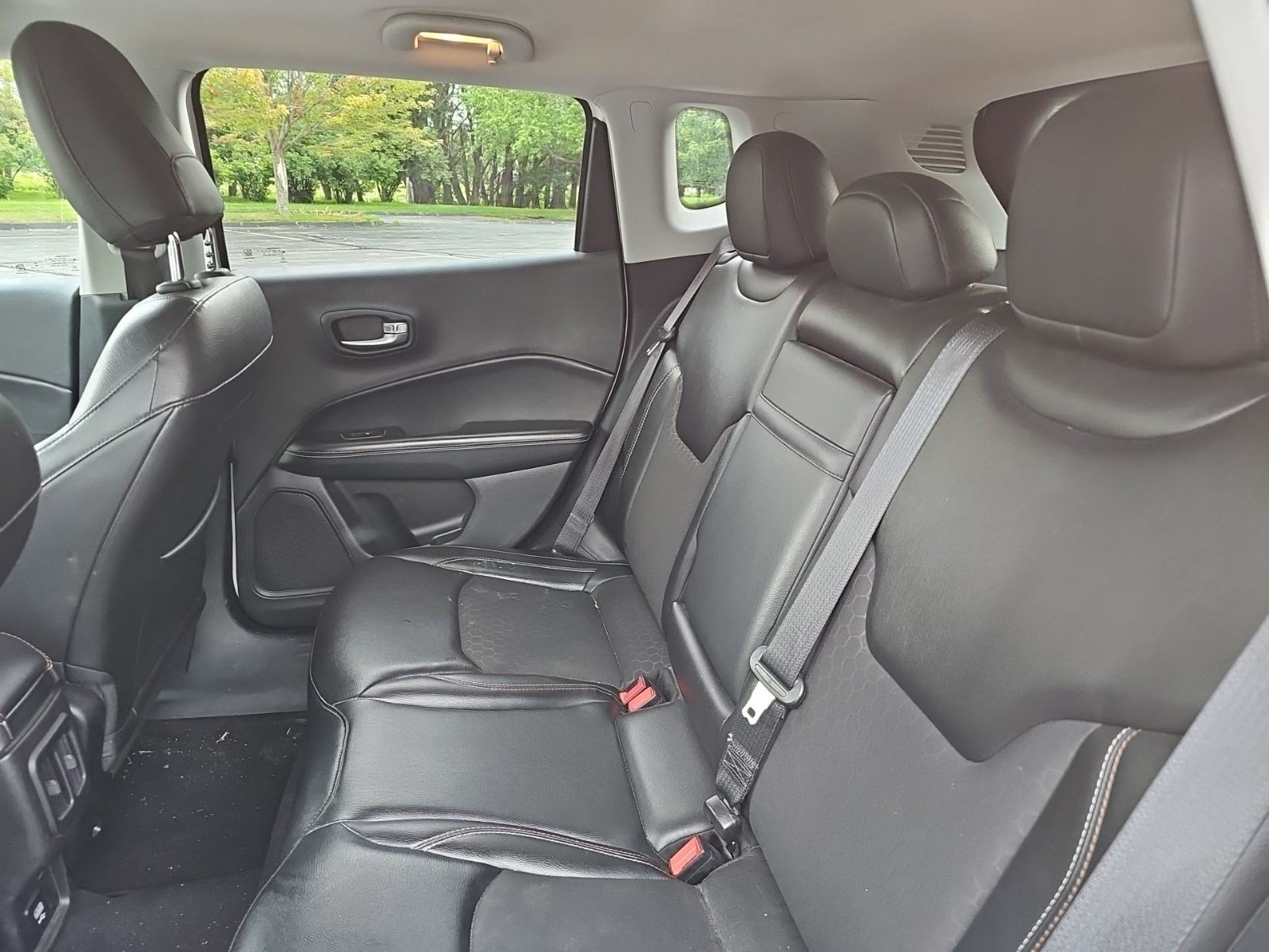 Used 2018 White Clearcoat Jeep Latitude image 16
