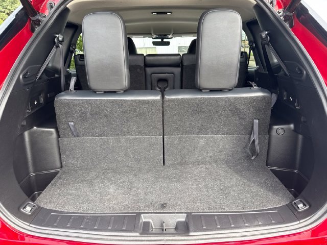 Used 2025  Mitsubishi SE image 19