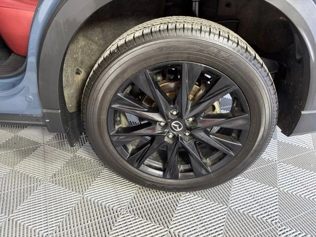 Used 2025 Gray Mazda 2.5 S Carbon Edition image 36